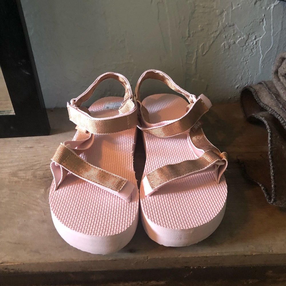 Pink mid platform Tevas